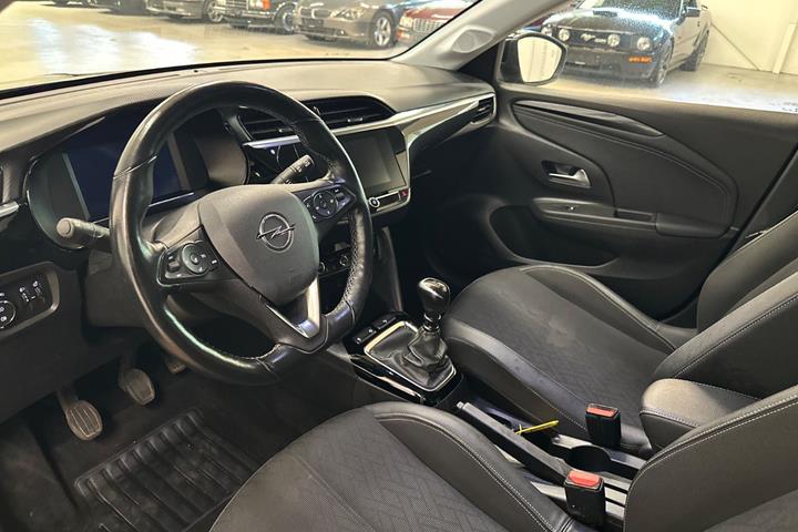 Sort Opel Corsa fra 2020
