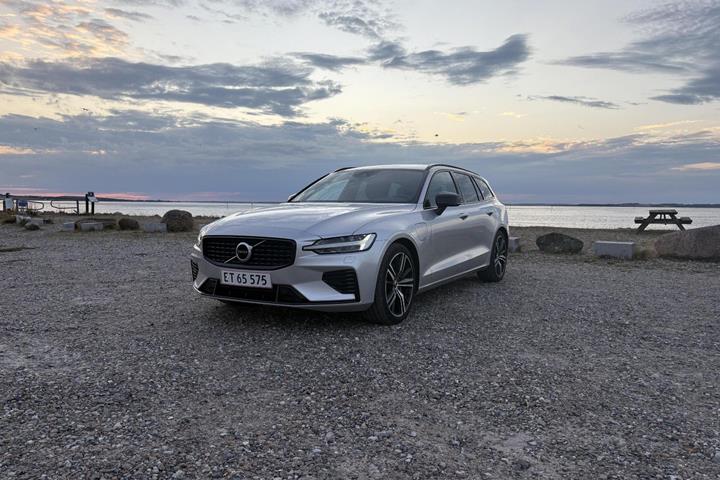 Sølv Volvo V60 fra 2021
