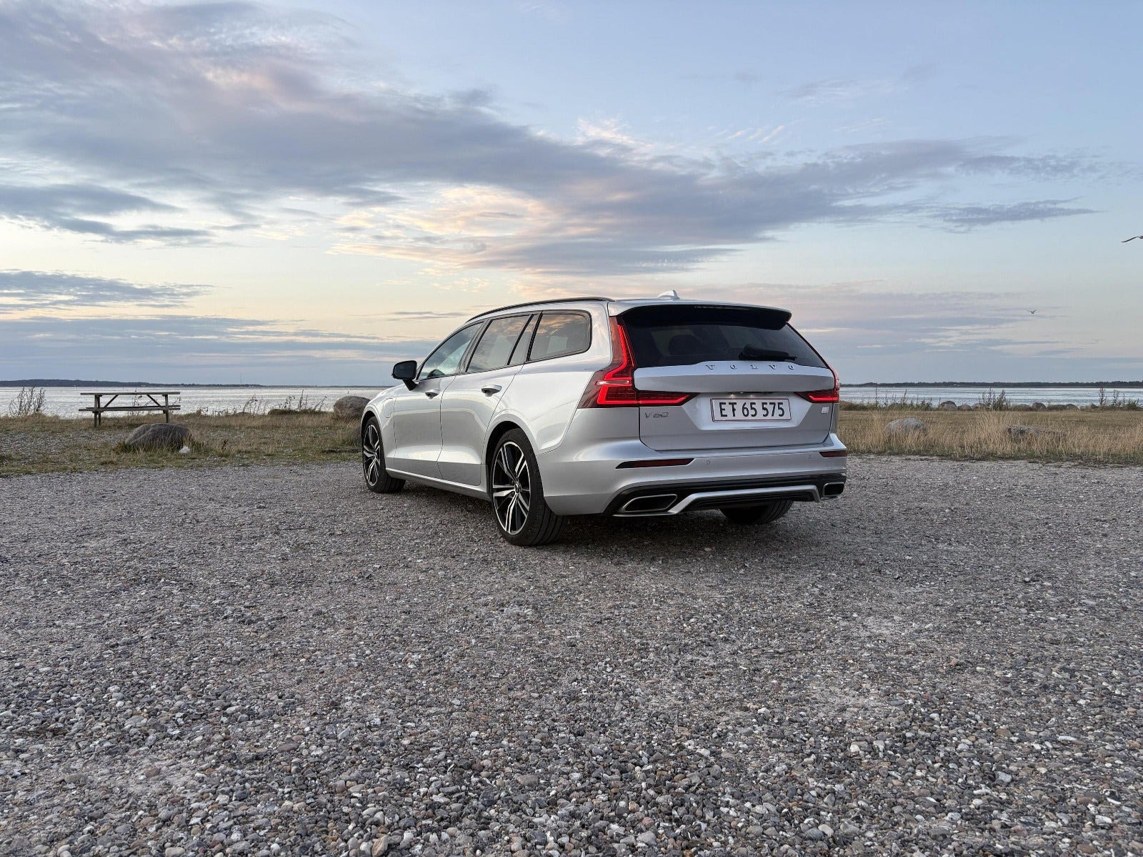 Sølv Volvo V60 fra 2021