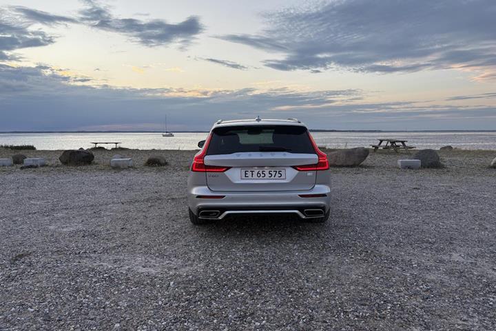 Sølv Volvo V60 fra 2021