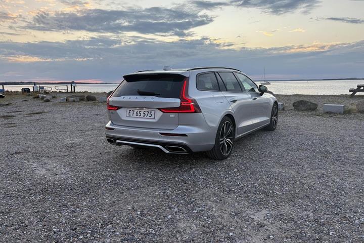 Sølv Volvo V60 fra 2021