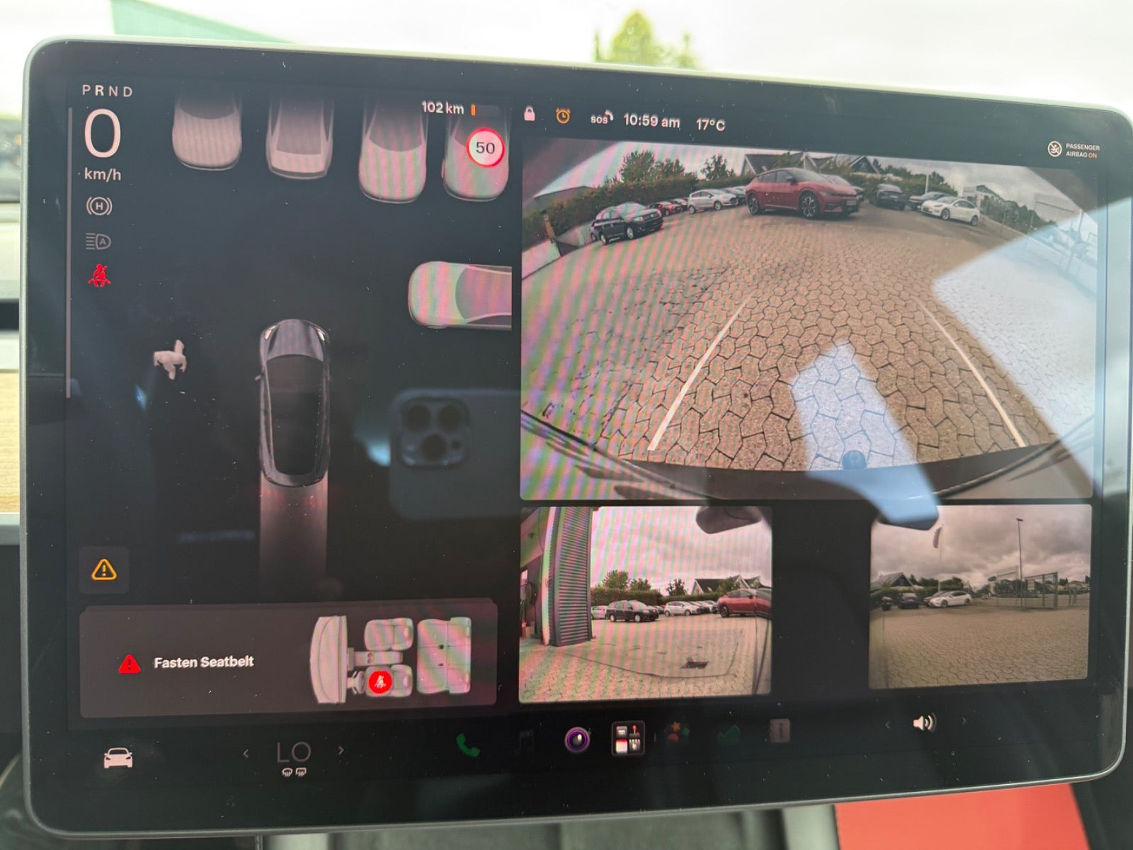 Grå Tesla Model 3 fra 2021
