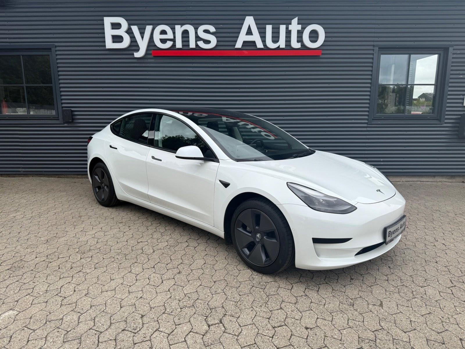 Tesla Model 3 RWD
