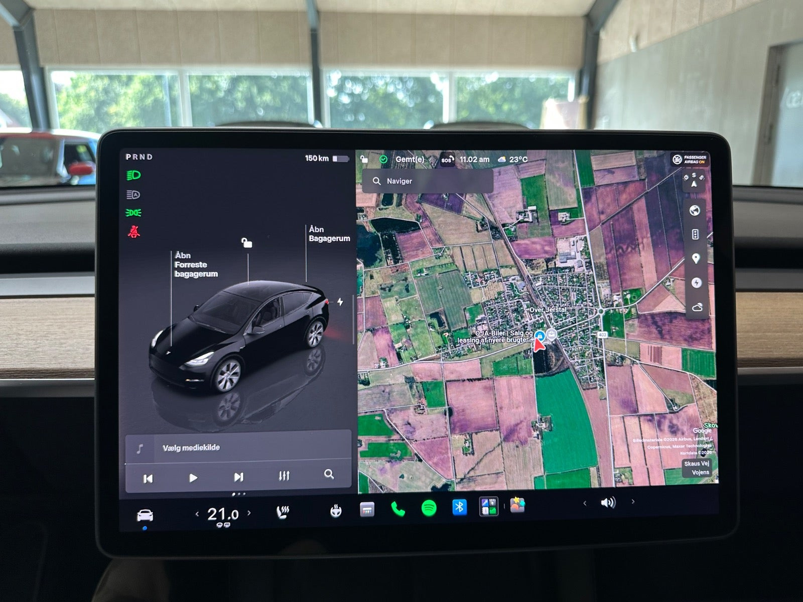 Sort Tesla Model Y fra 2022