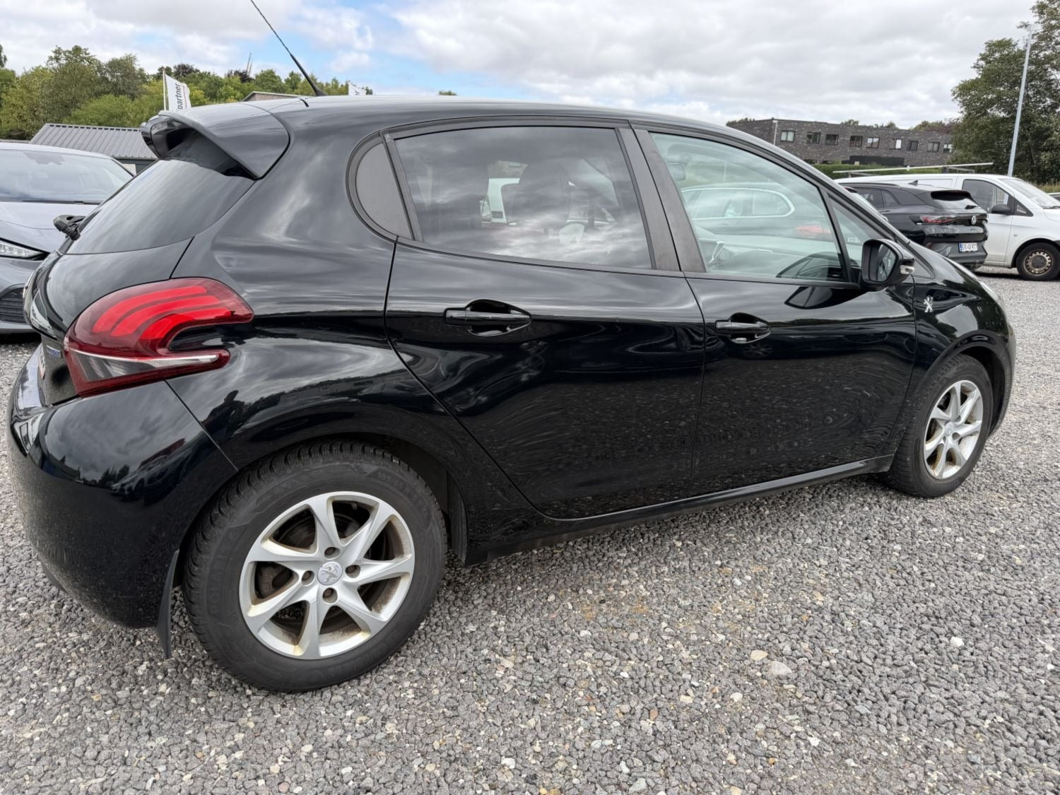 undefined Peugeot 208 fra 2016