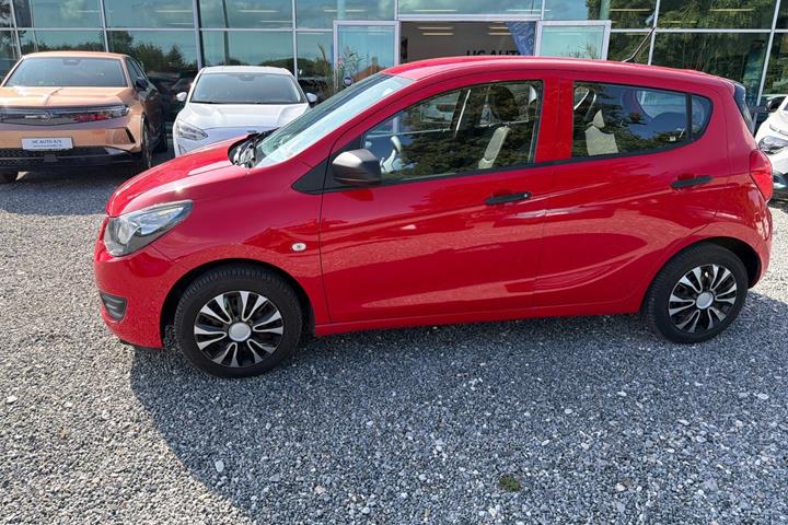 Rød Opel Karl fra 2017