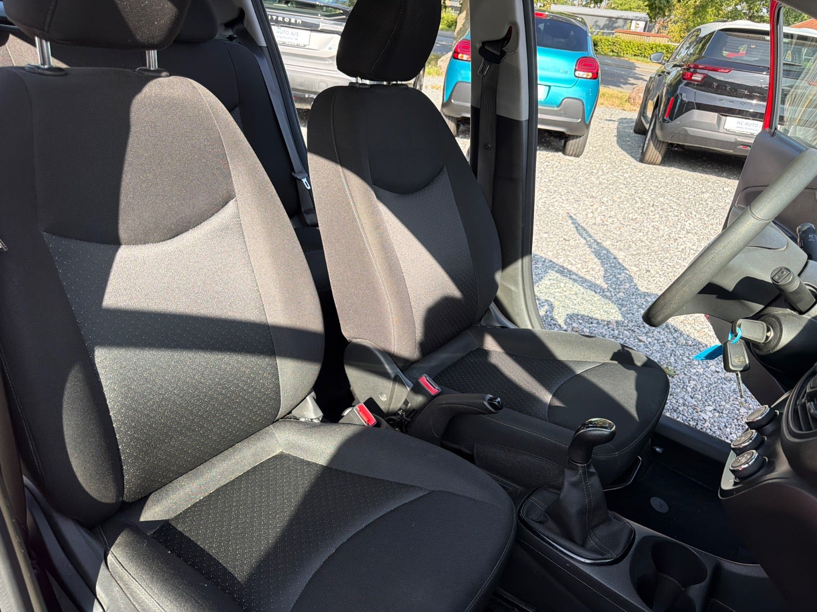 Rød Opel Karl fra 2017