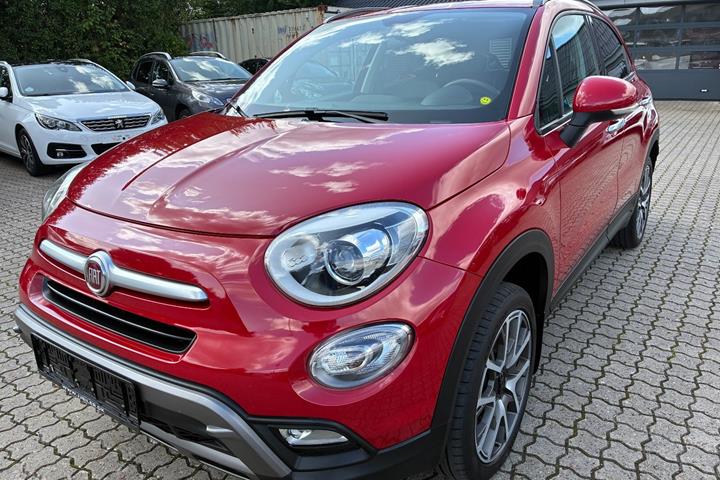 Rød Fiat 500X fra 2015