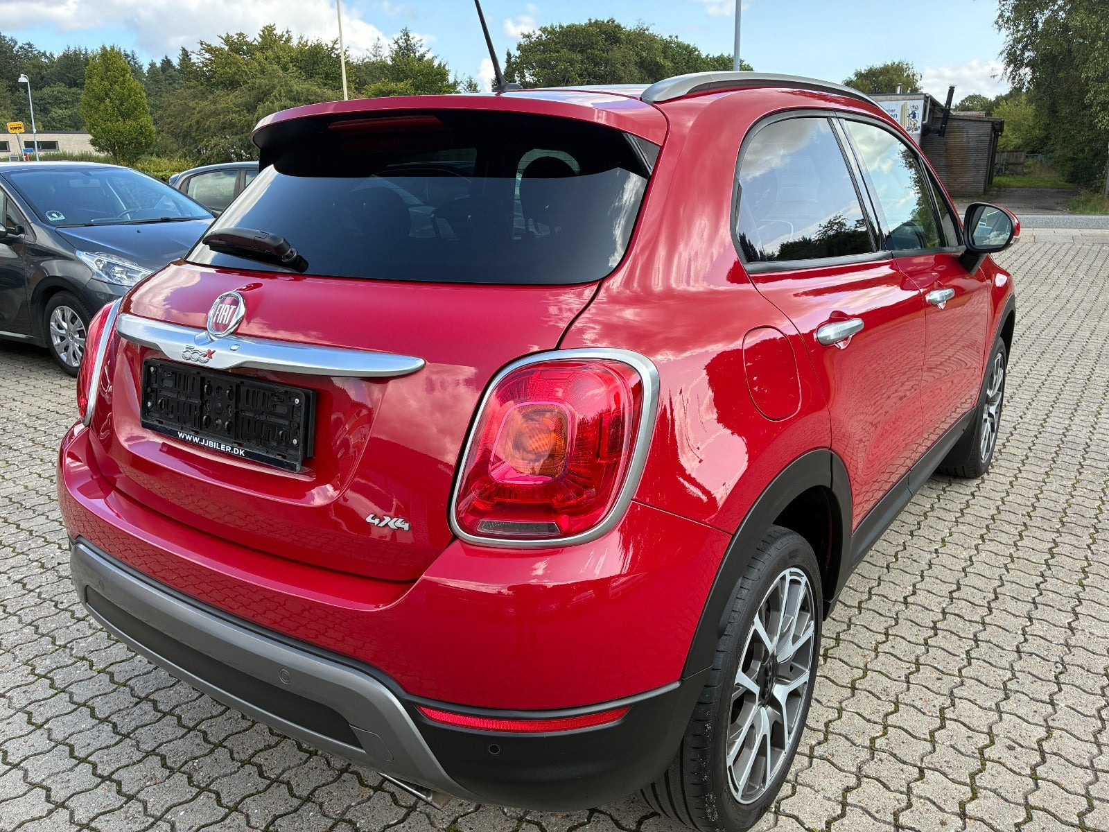 Rød Fiat 500X fra 2015