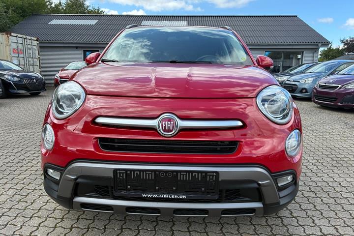 Rød Fiat 500X fra 2015