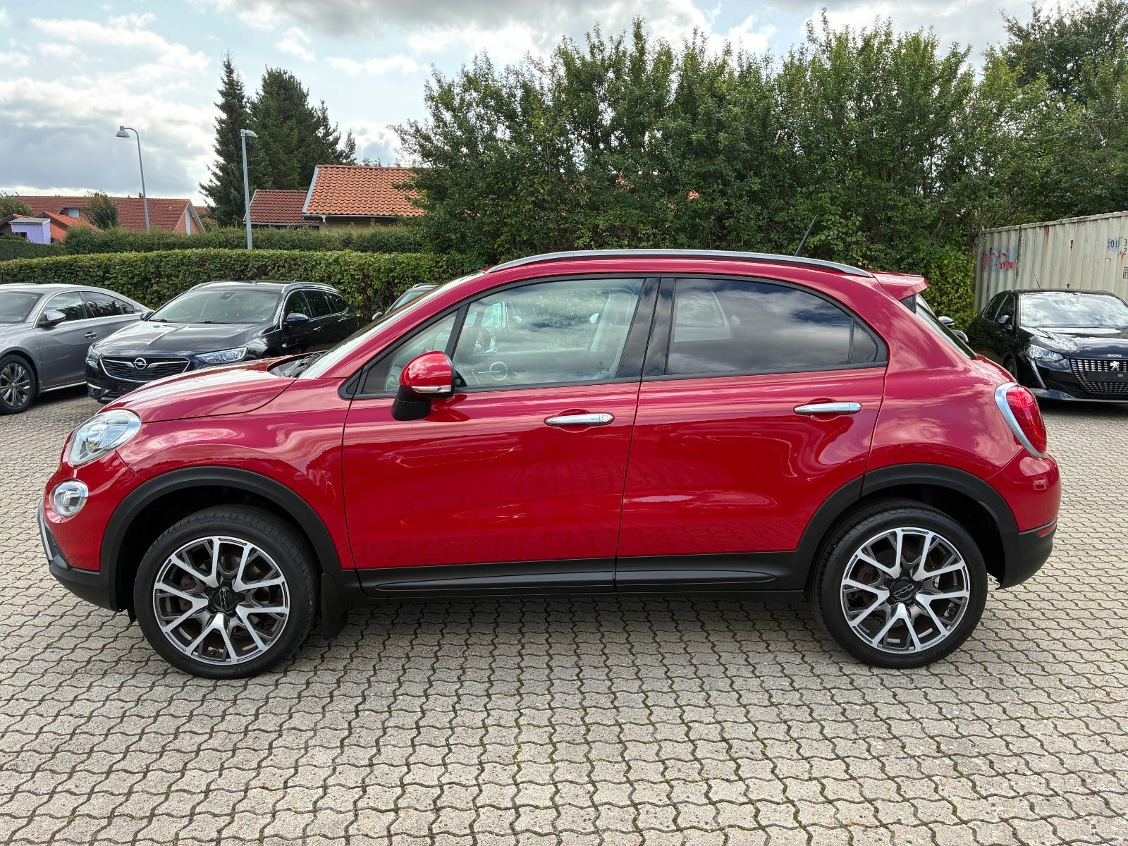 Rød Fiat 500X fra 2015