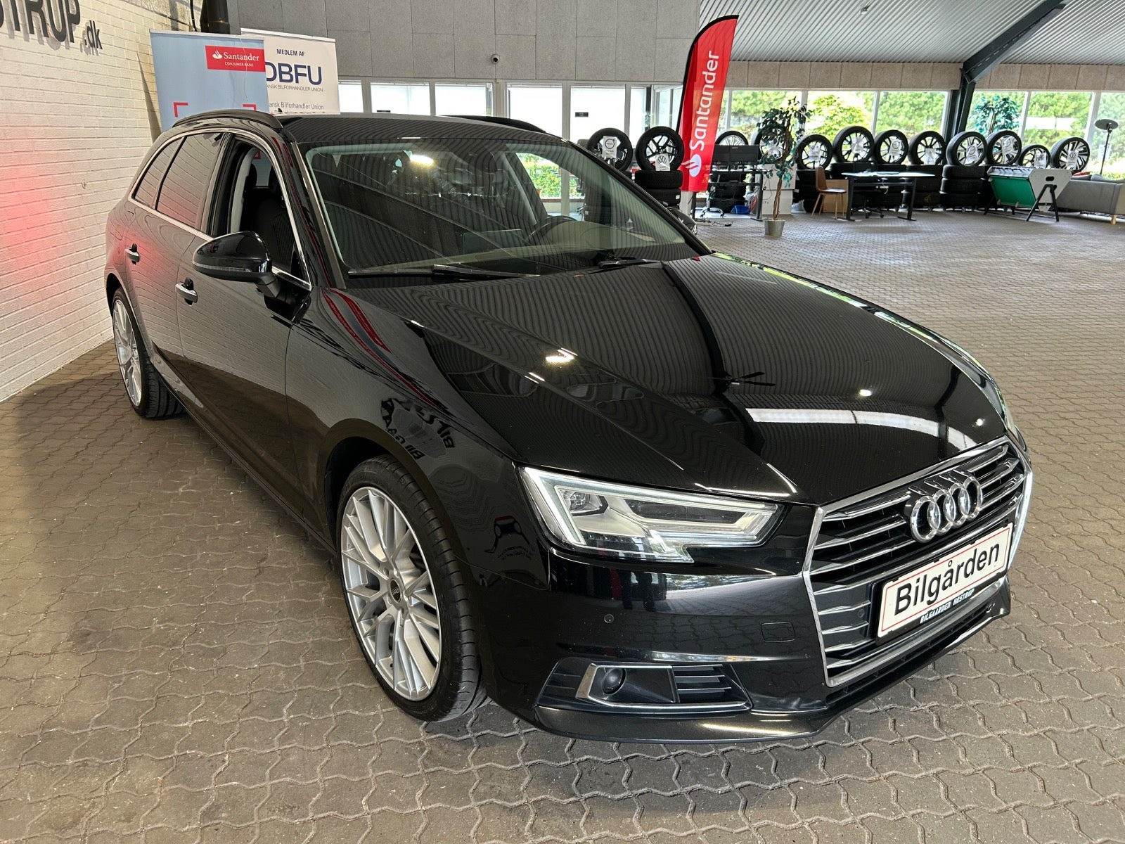 Sort Audi A4 fra 2017