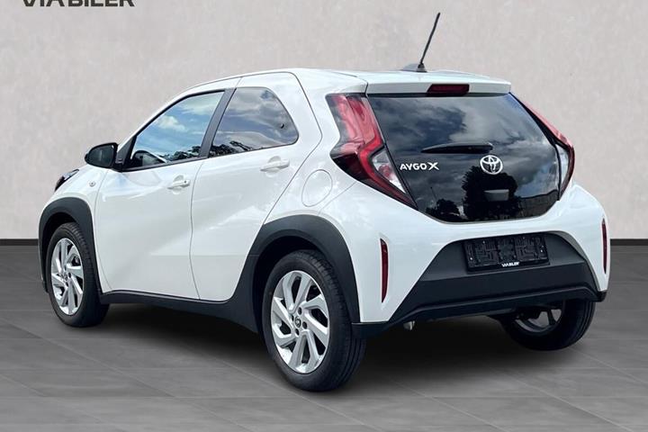Hvid Toyota Aygo X fra 2025