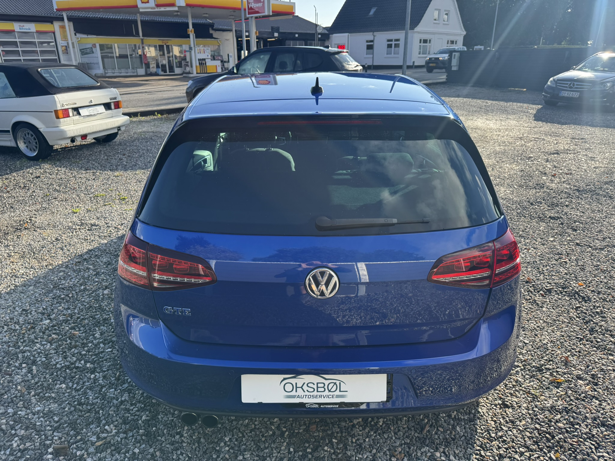 Blå VW Golf fra 2016