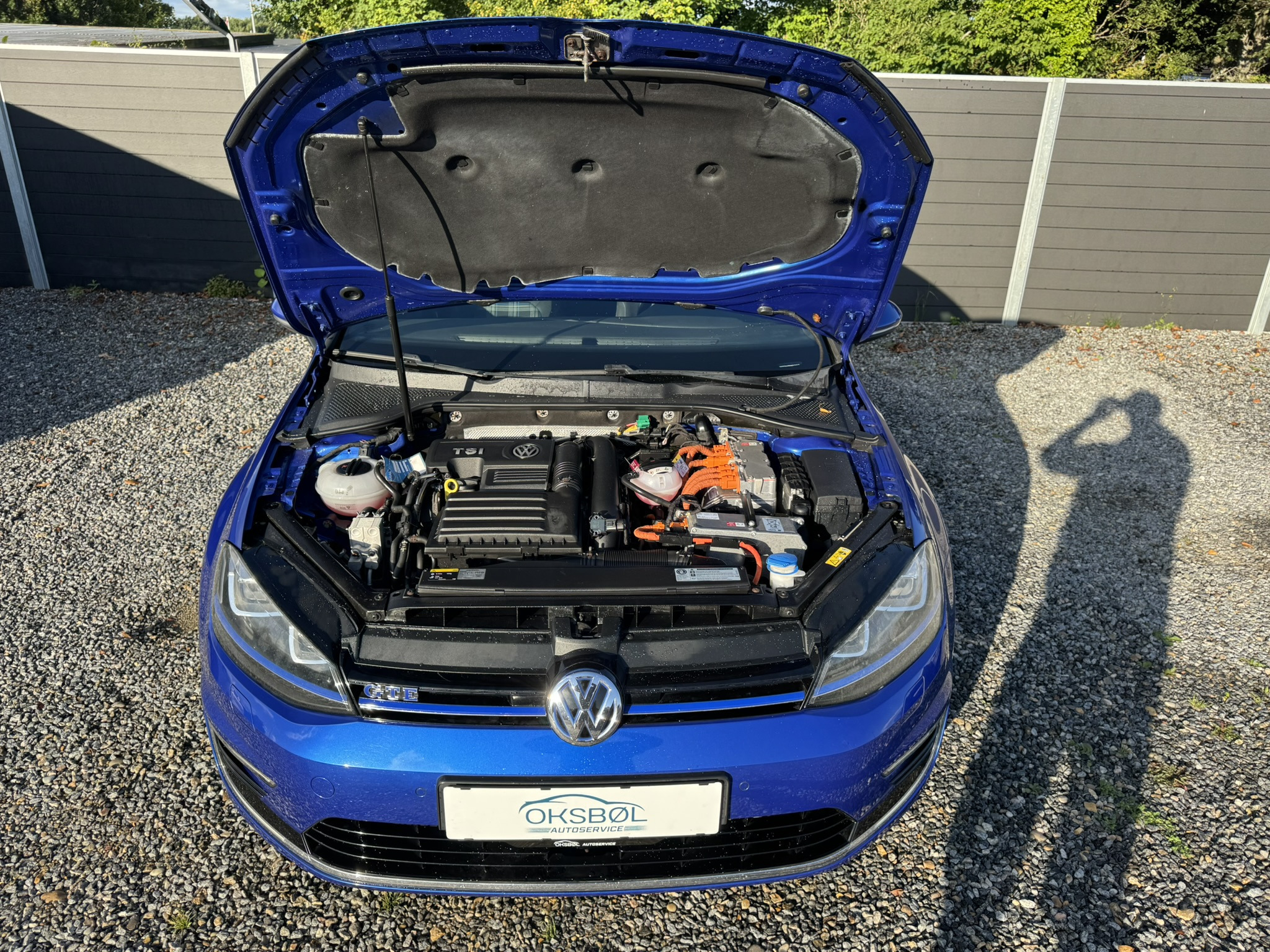 Blå VW Golf fra 2016