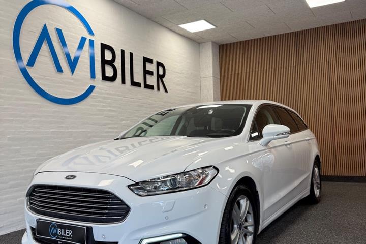 Hvid Ford Mondeo fra 2019