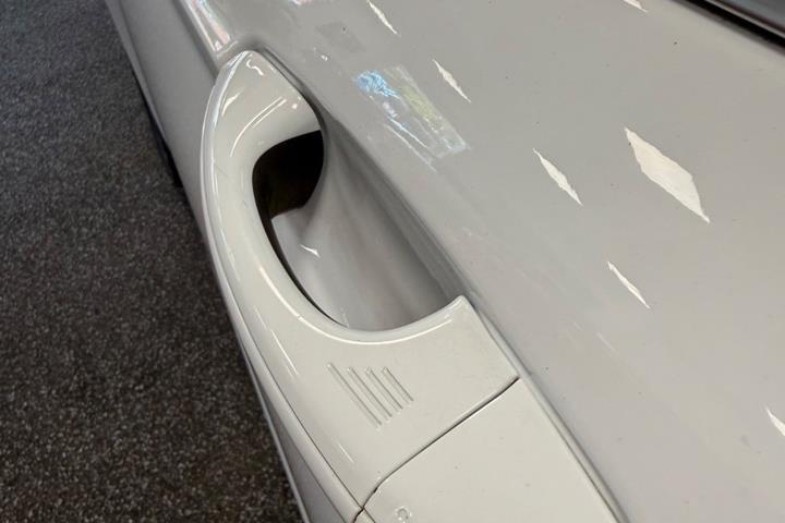 Hvid Ford Mondeo fra 2019