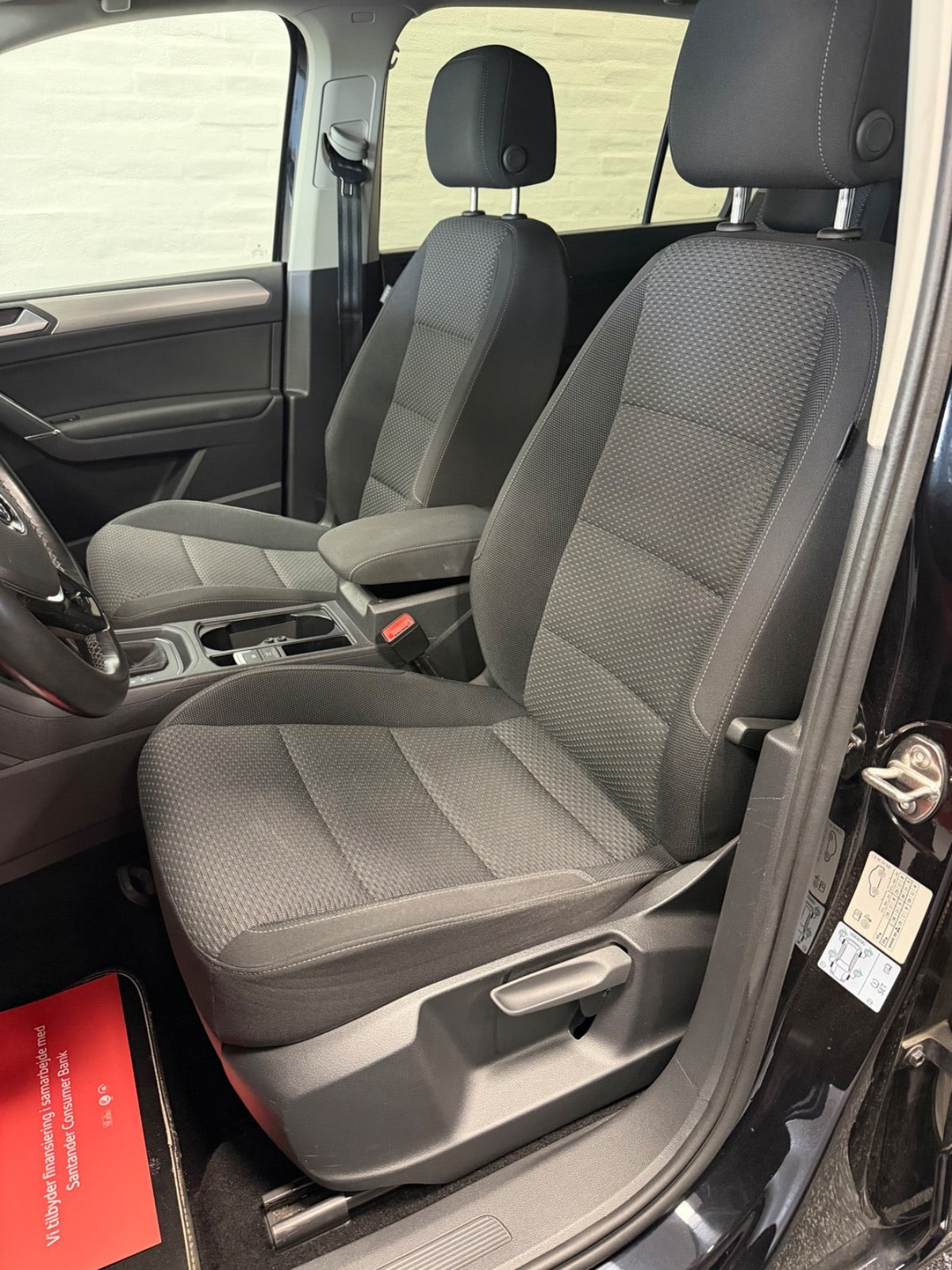 Sort VW Touran fra 2019