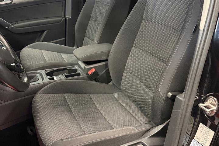 Sort VW Touran fra 2019