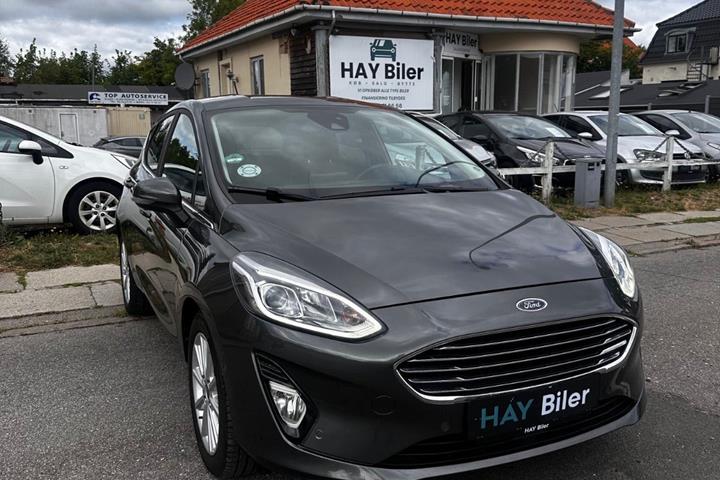 Grå Ford Fiesta fra 2018