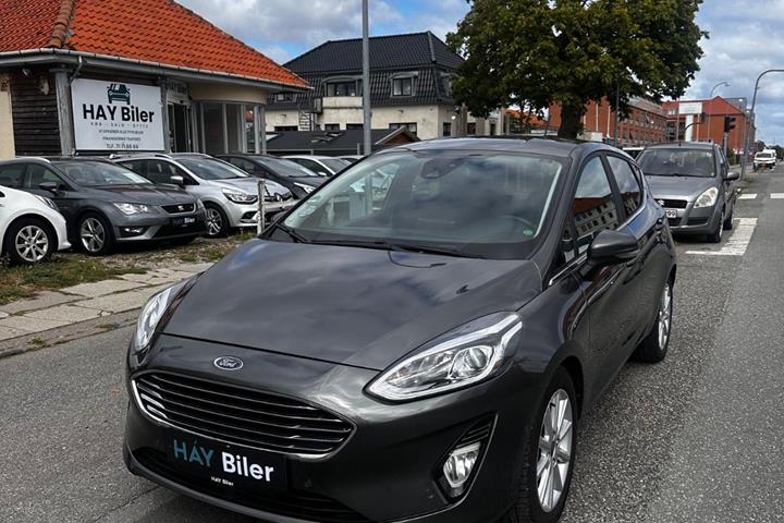 Grå Ford Fiesta fra 2018
