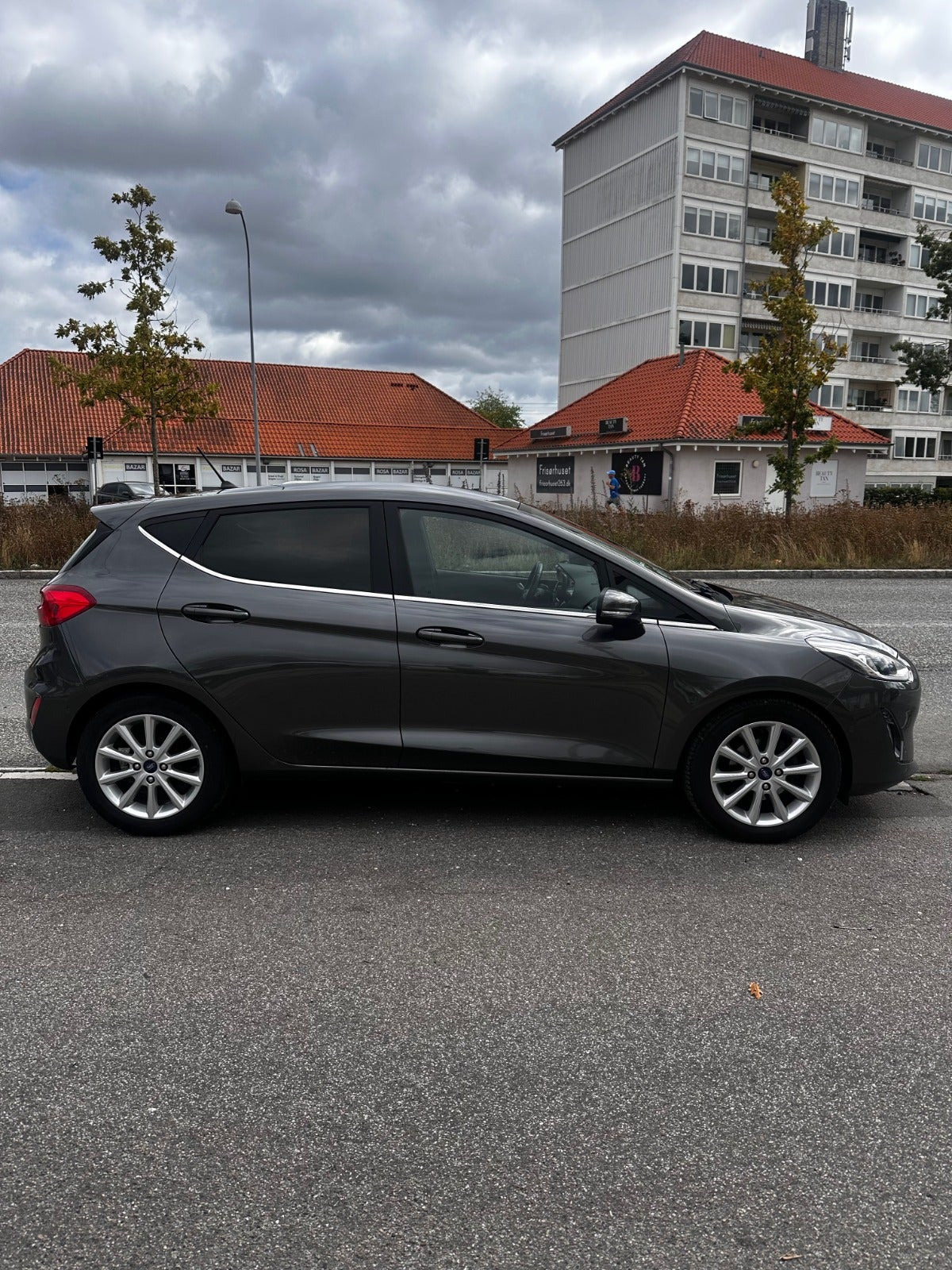 Grå Ford Fiesta fra 2018