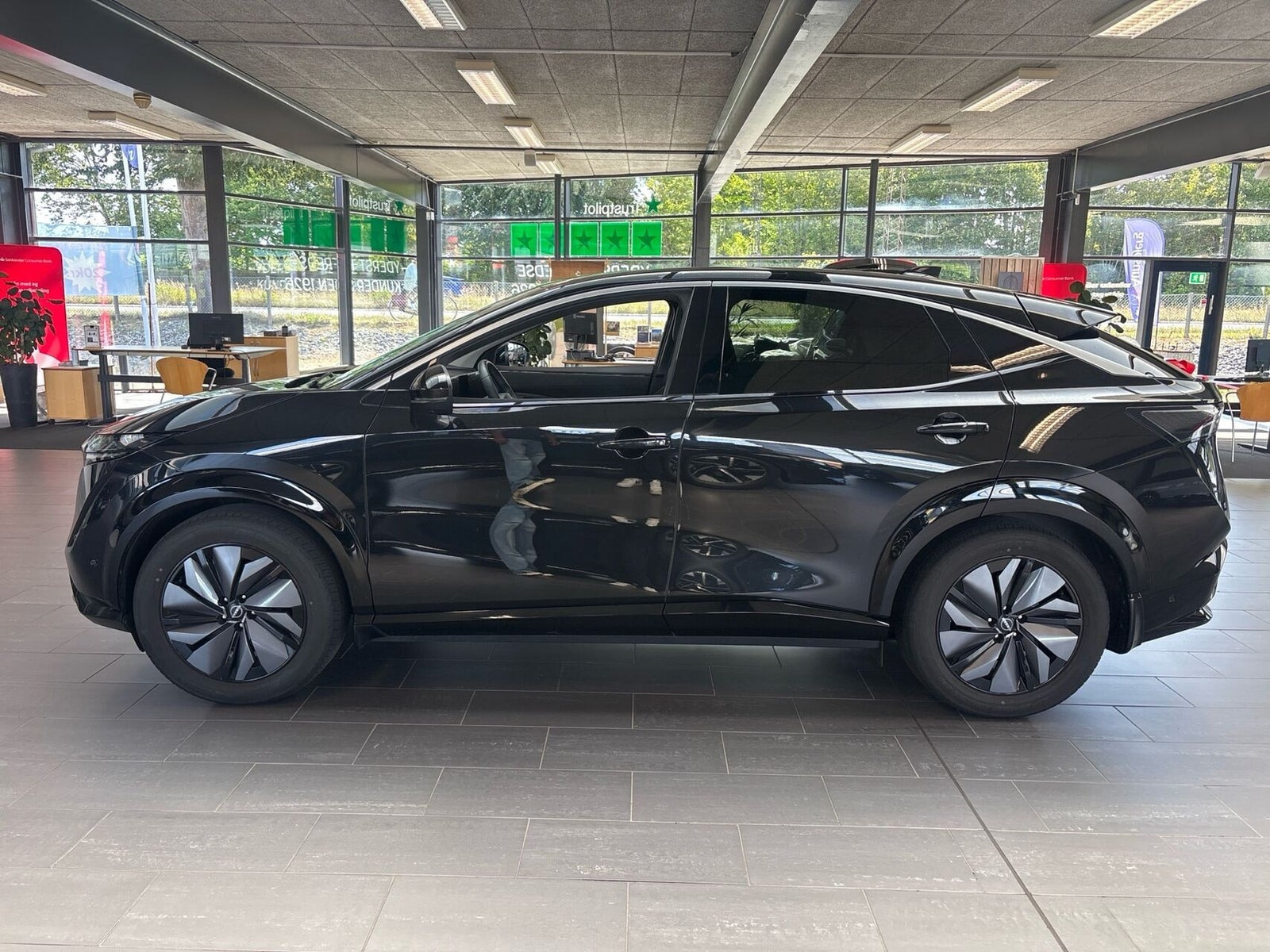 Sort Nissan Ariya fra 2022