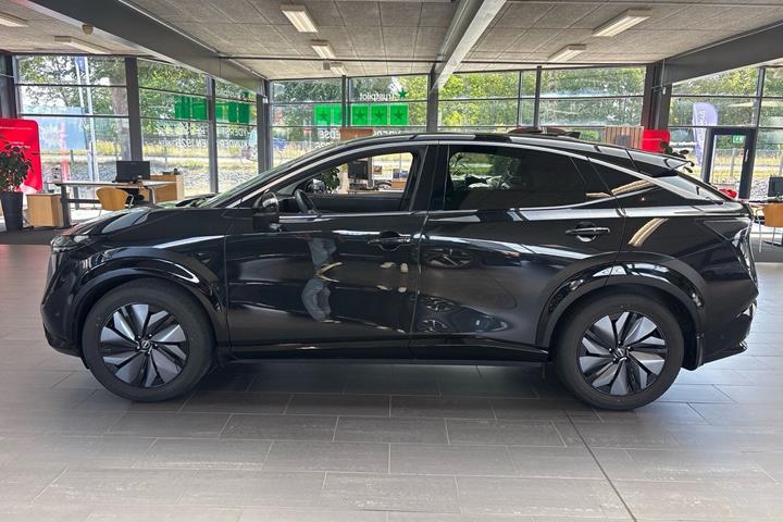 Sort Nissan Ariya fra 2022