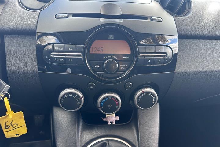 undefined Mazda 2 fra 2011