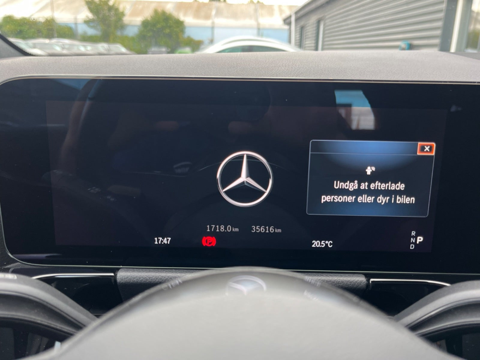 Hvid Mercedes EQA250+ fra 2024