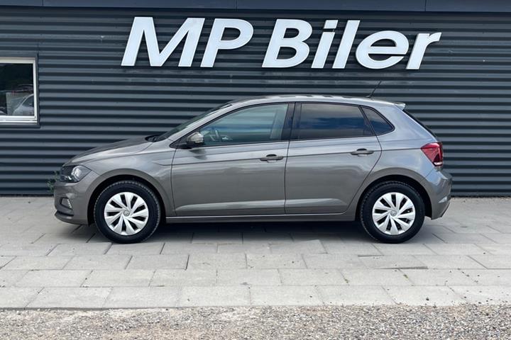 Grå VW Polo fra 2019