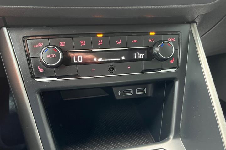 Grå VW Polo fra 2019