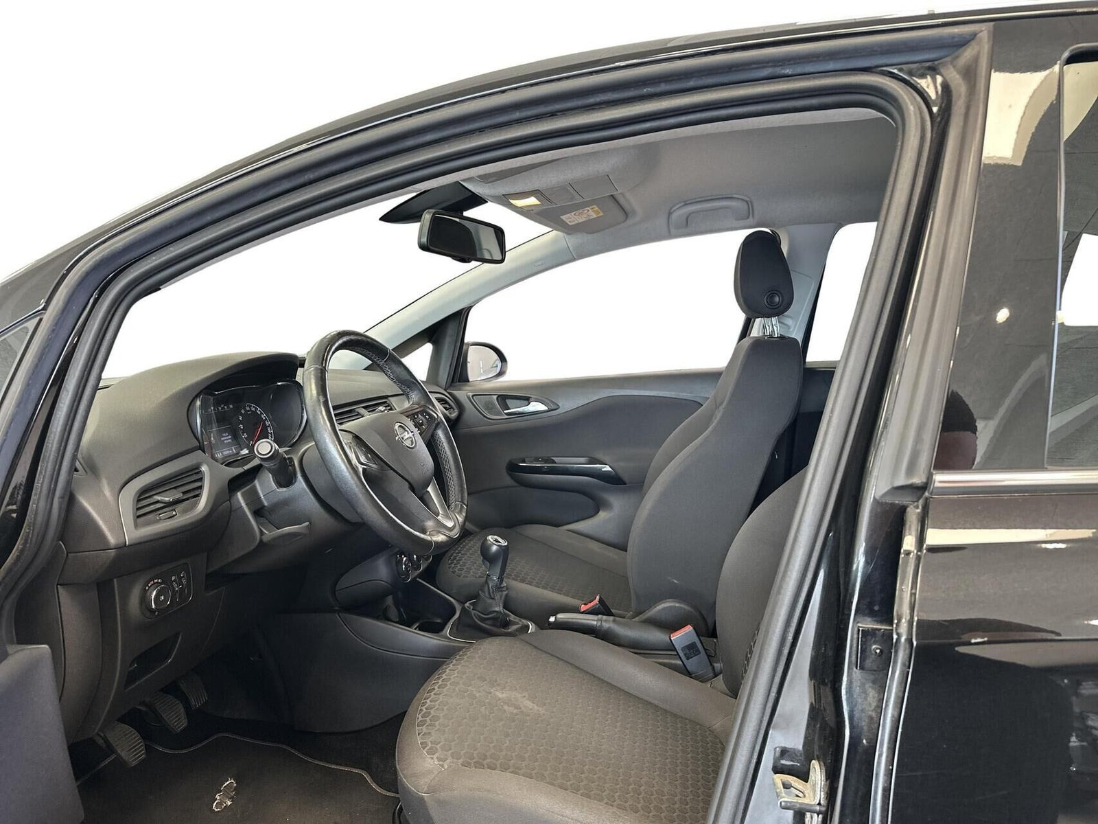 Beige Opel Corsa fra 2019