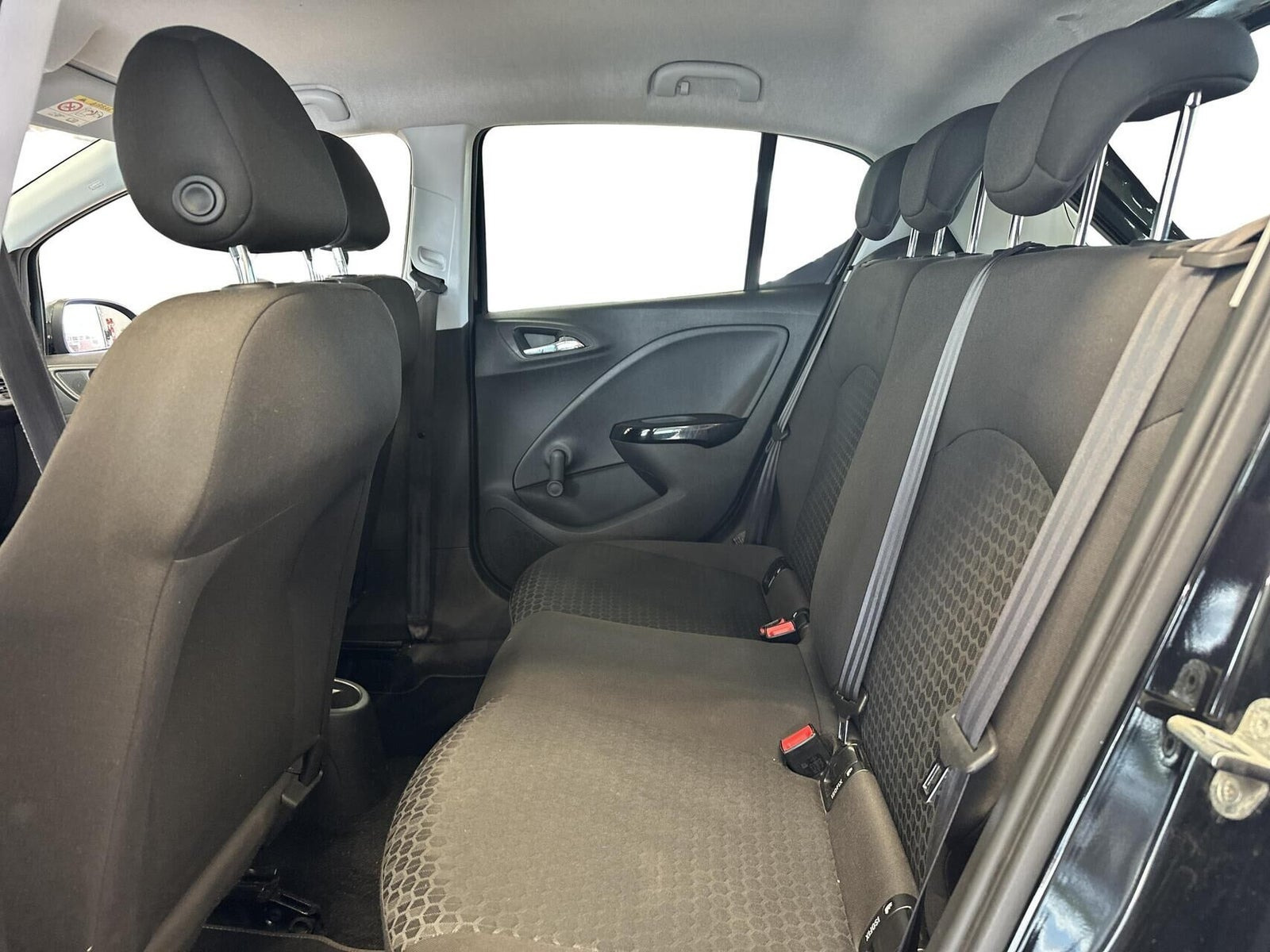 Beige Opel Corsa fra 2019