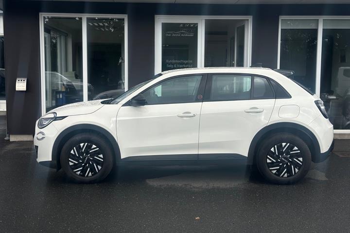 Hvid Fiat 600e fra 2024