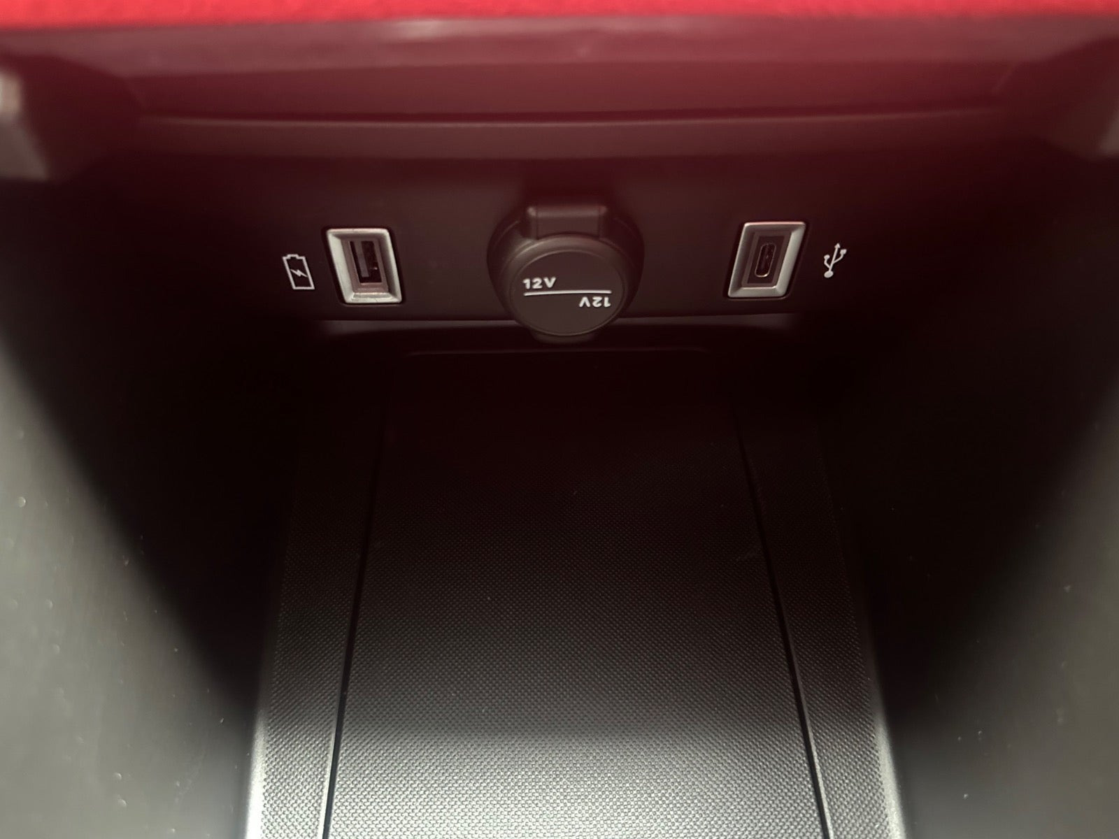 Hvid Fiat 600e fra 2024