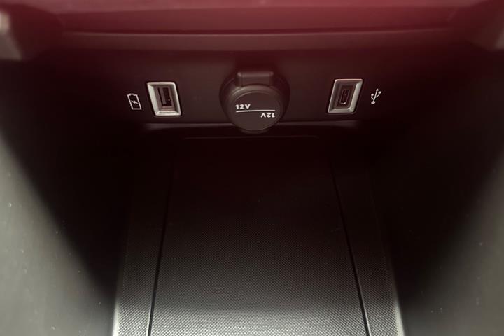 Hvid Fiat 600e fra 2024