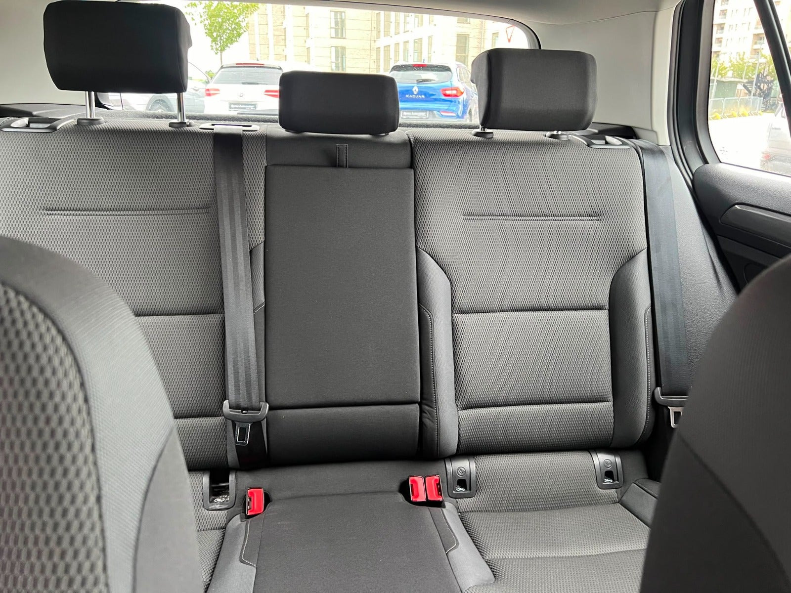 Grå VW Golf VII fra 2019