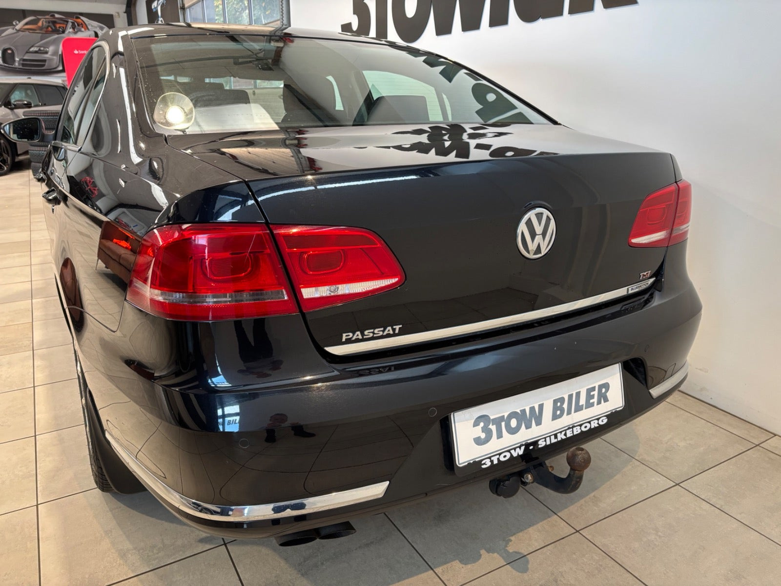 Sort VW Passat fra 2014