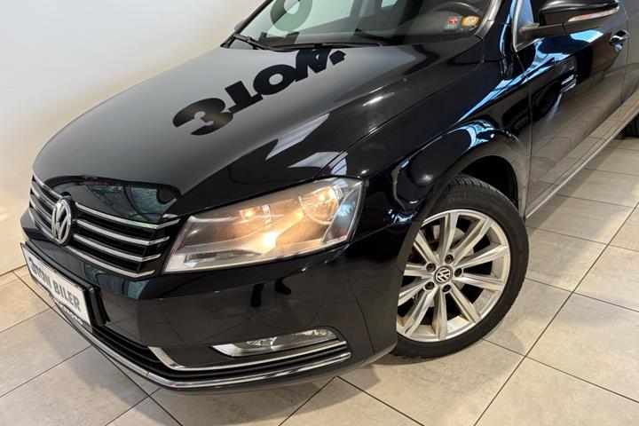 Sort VW Passat fra 2014