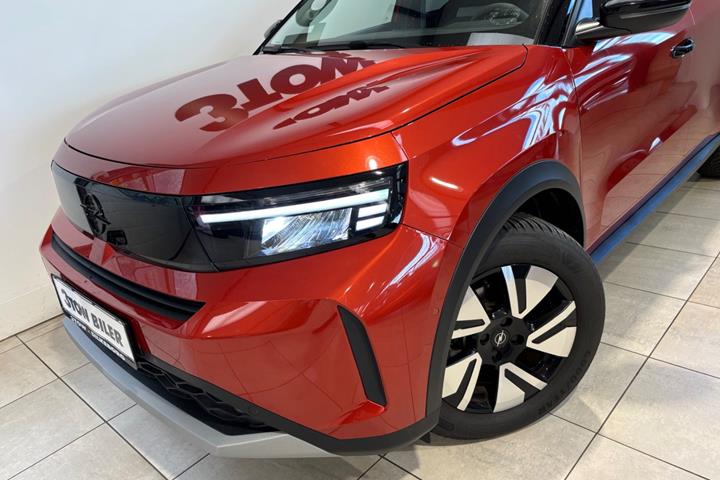 Orange Opel Frontera fra 2025