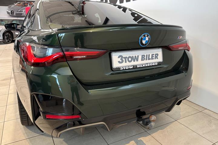 Grøn BMW i4 fra 2024