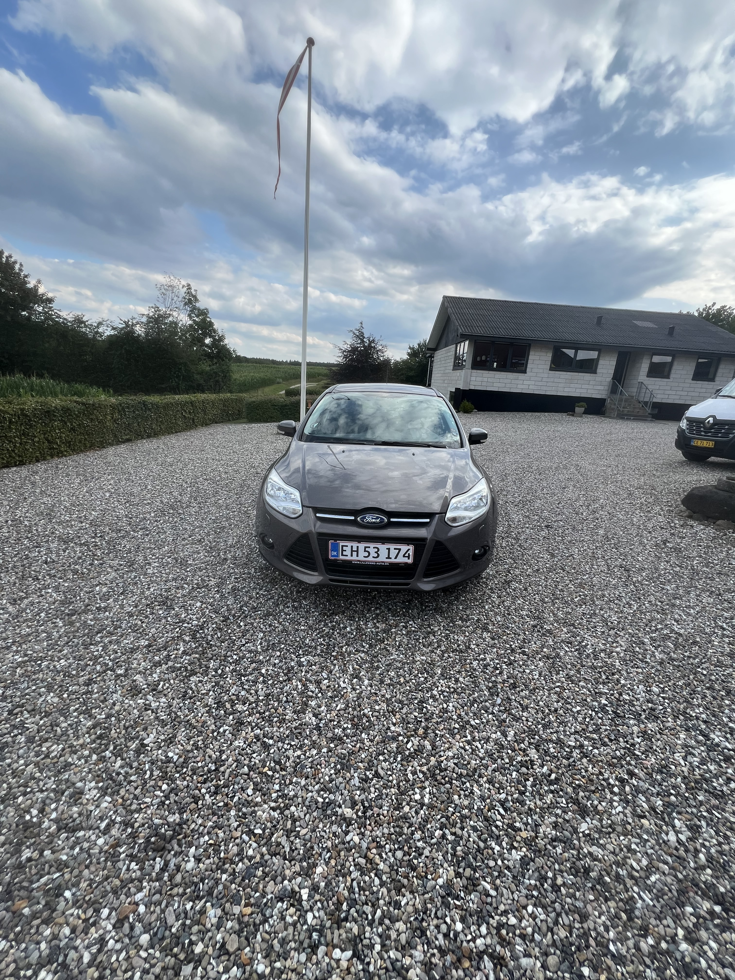 Grå Ford Focus fra 2016