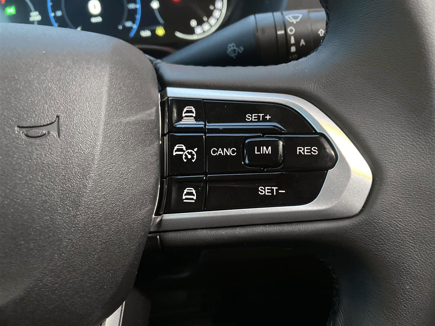 Hvid Toyota Proace Max fra 2025
