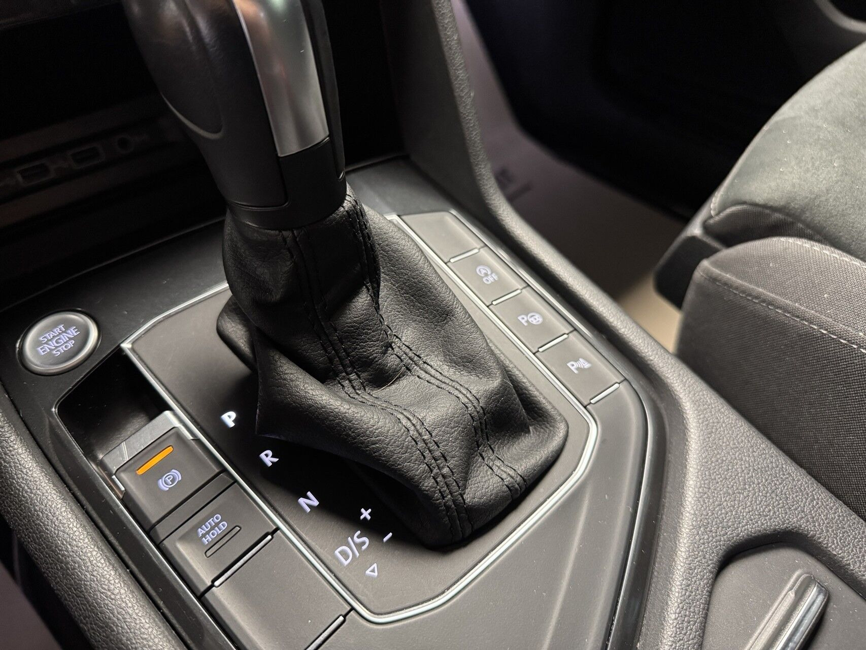Sort VW Tiguan fra 2020