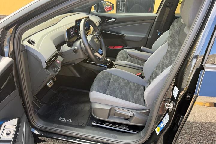 Sort VW ID.4 fra 2023