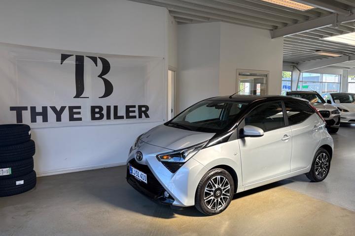 Sølv Toyota Aygo fra 2019