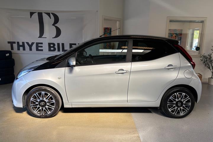 Sølv Toyota Aygo fra 2019