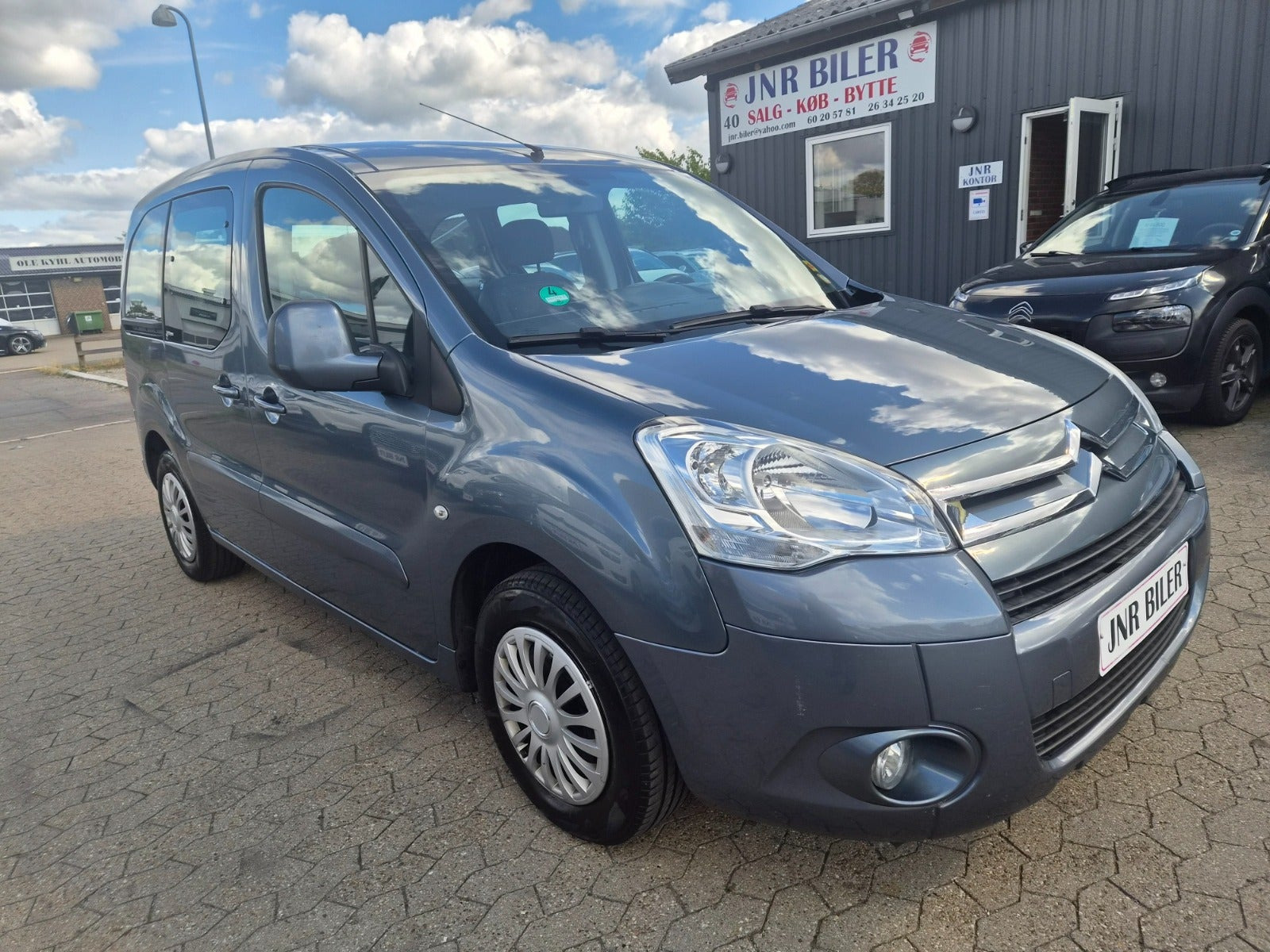 Grå Citroën Berlingo fra 2010