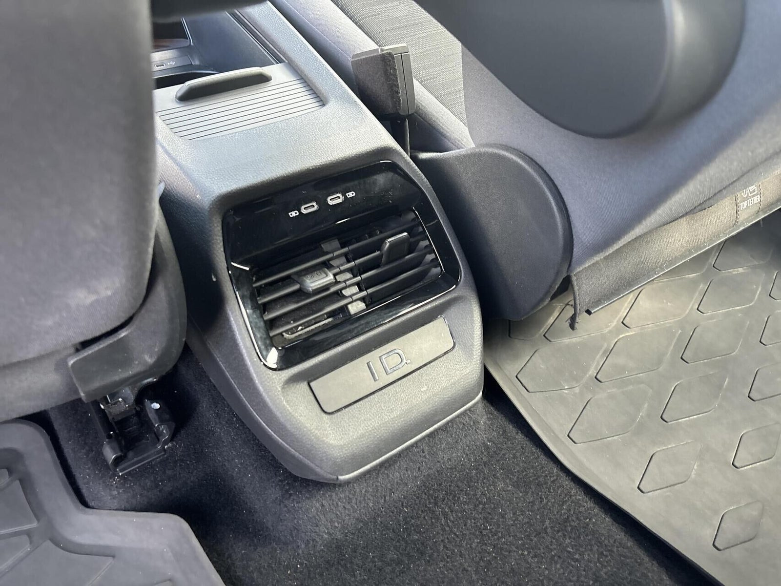 Grå VW ID.5 fra 2023